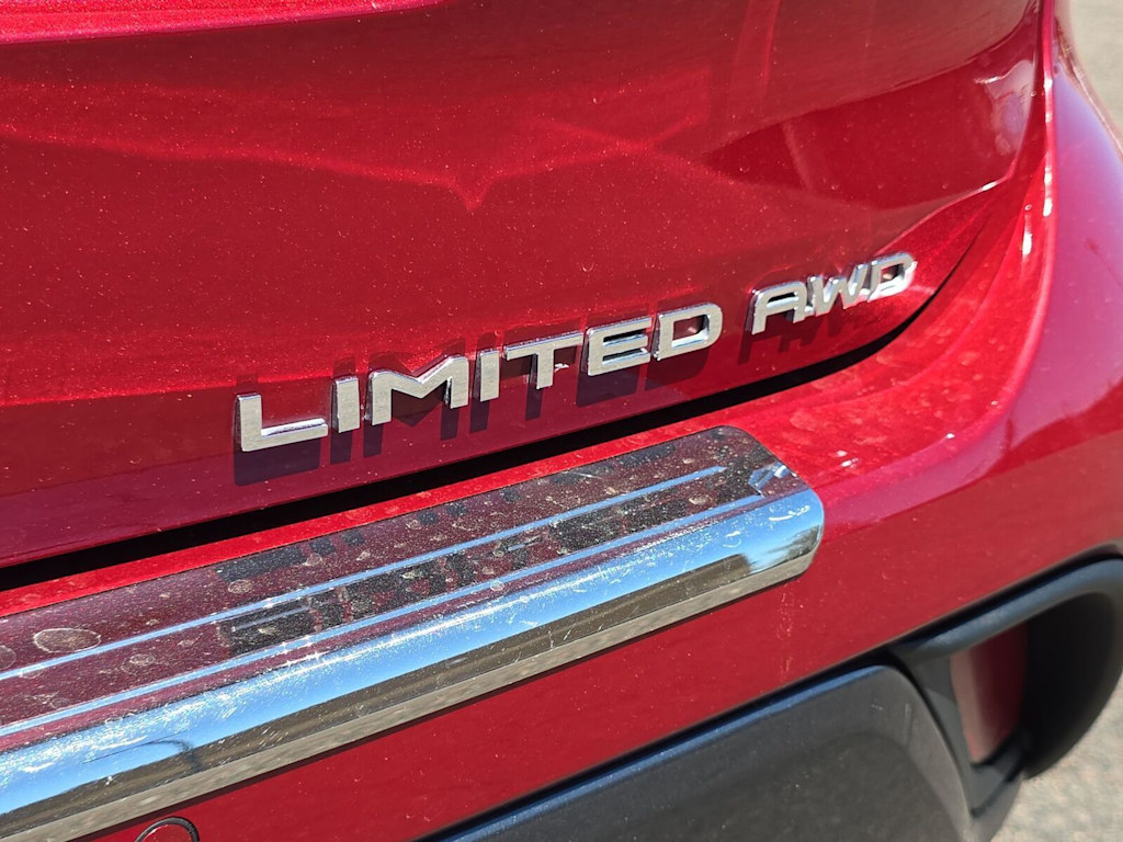 Thumbnail: 2023 Toyota Highlander - 7