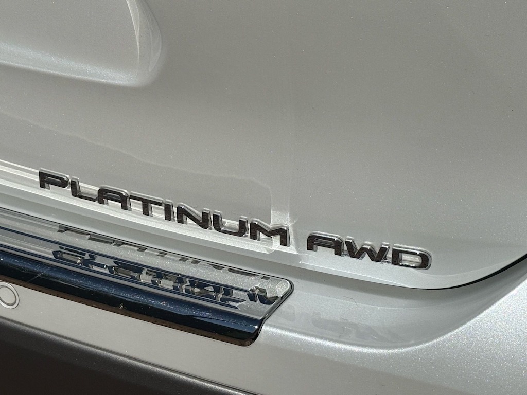 Thumbnail: 2024 Toyota Highlander - 12