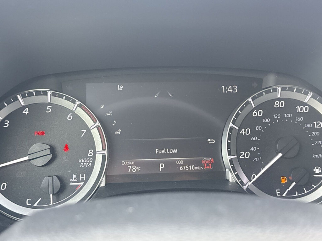 Thumbnail: 2024 Toyota Highlander - 15