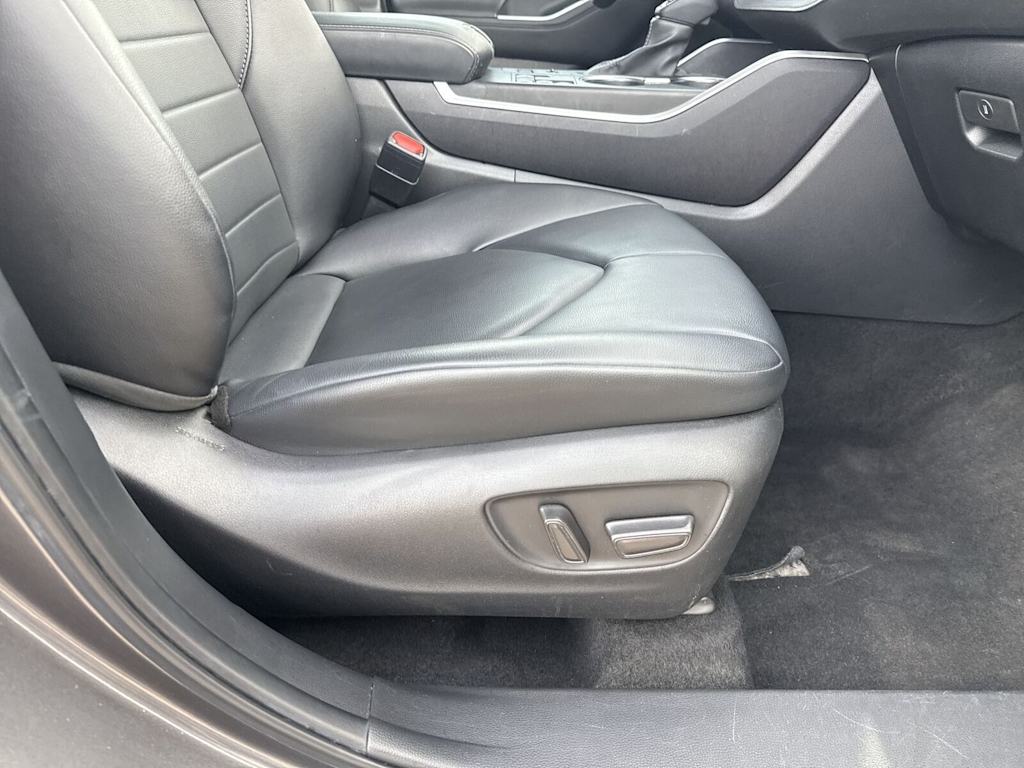 Thumbnail: 2024 Toyota Highlander - 14