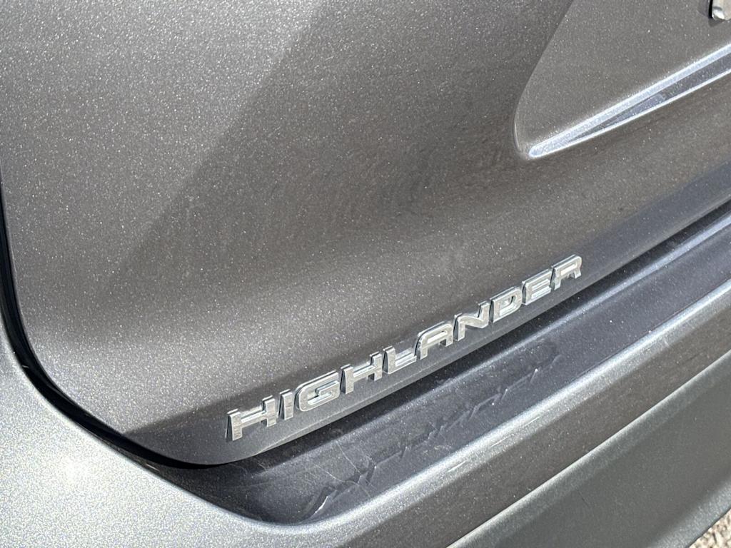 Thumbnail: 2024 Toyota Highlander - 7