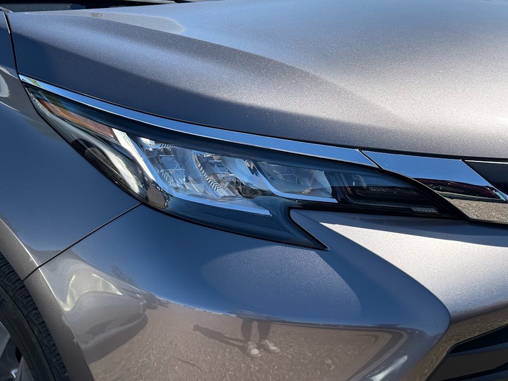 Thumbnail: 2022 Toyota Sienna - 20