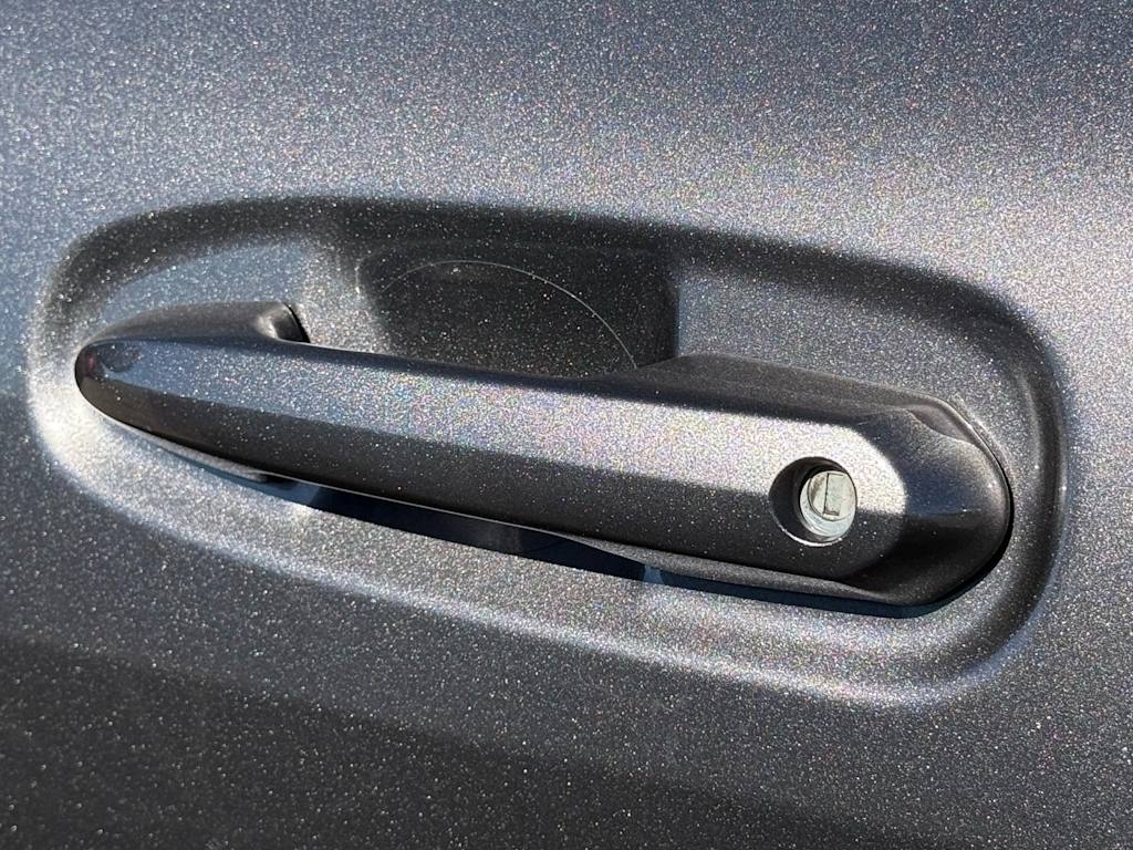 Thumbnail: 2022 Toyota Sienna - 13