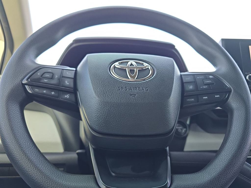 Thumbnail: 2025 Toyota Sienna - 30
