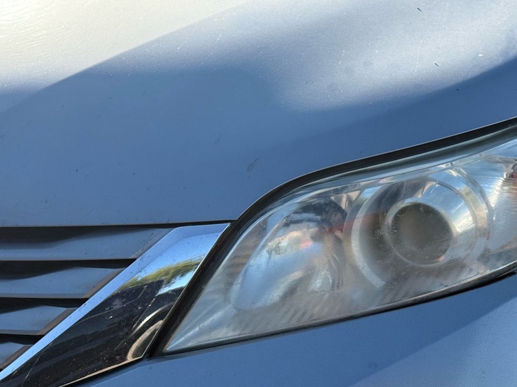 Thumbnail: 2017 Toyota Sienna - 9