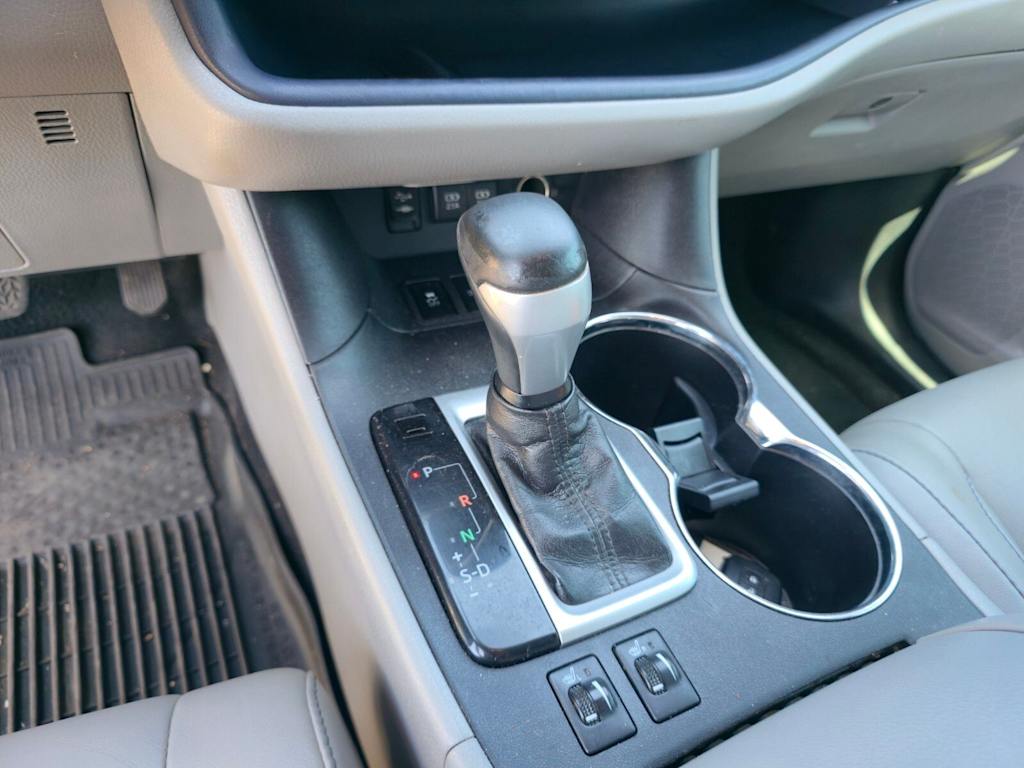 Thumbnail: 2017 Toyota Highlander - 13