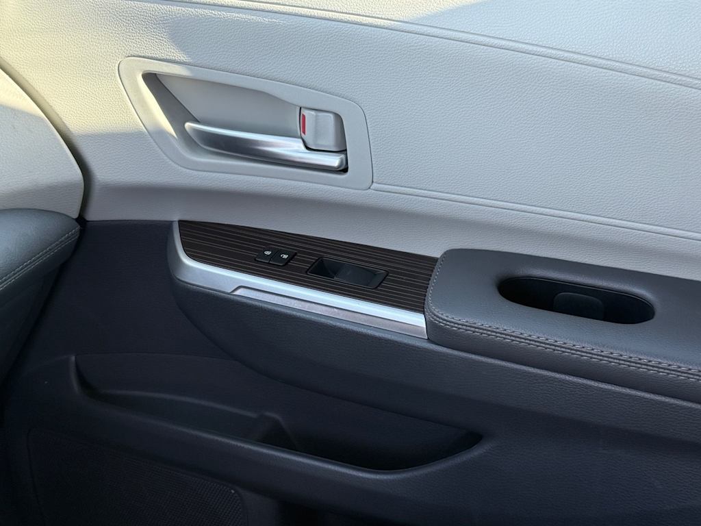 Thumbnail: 2024 Toyota Sienna - 22