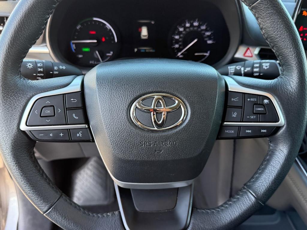 Thumbnail: 2024 Toyota Sienna - 21