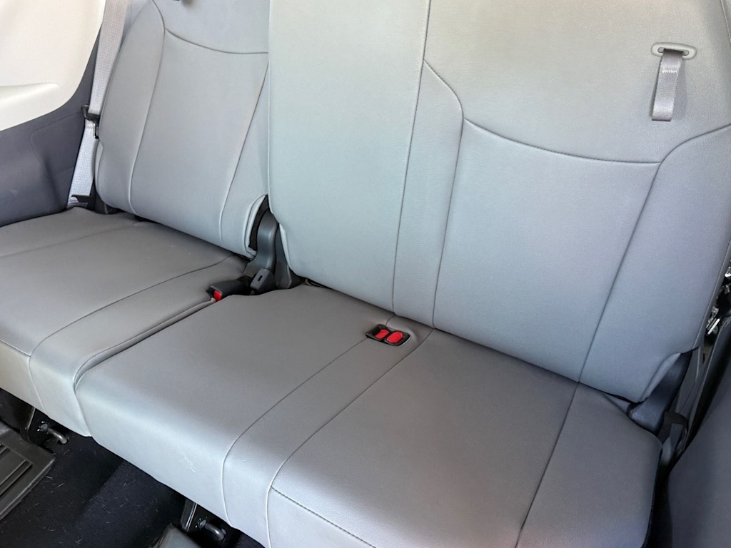 Thumbnail: 2024 Toyota Sienna - 10