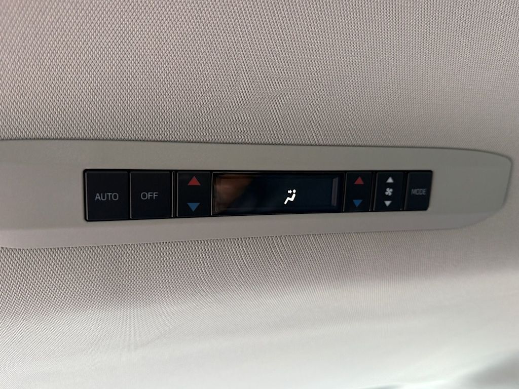 Thumbnail: 2024 Toyota Sienna - 18