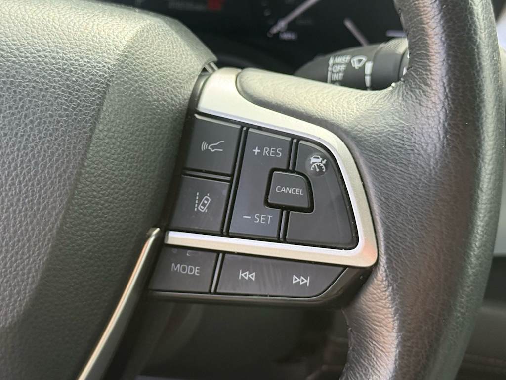 Thumbnail: 2025 Toyota Sienna - 22