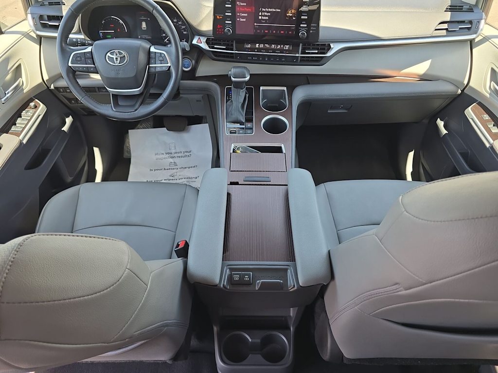 Thumbnail: 2024 Toyota Sienna - 2