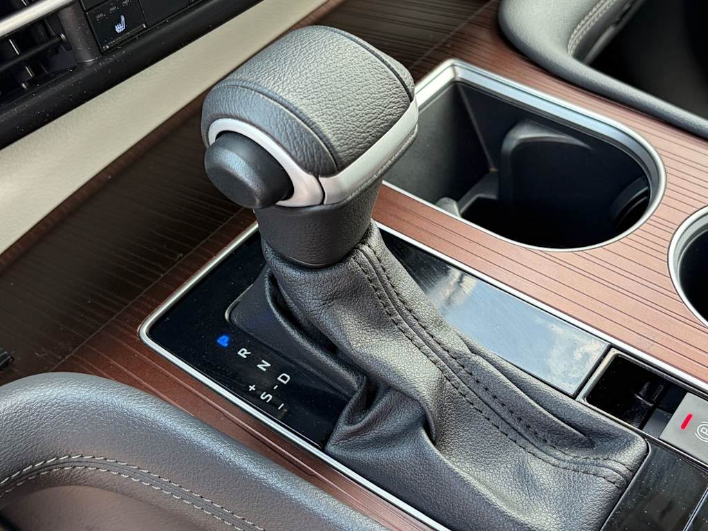 Thumbnail: 2024 Toyota Sienna - 12