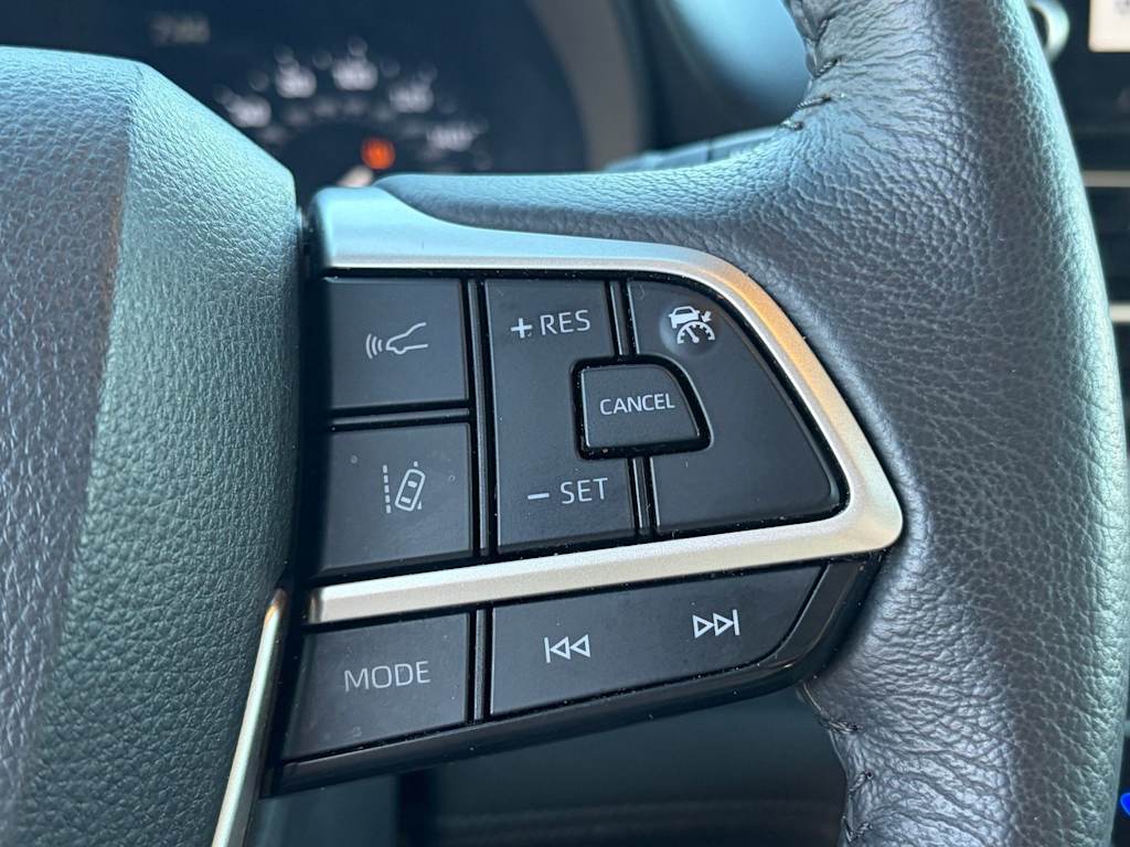Thumbnail: 2025 Toyota Sienna - 16