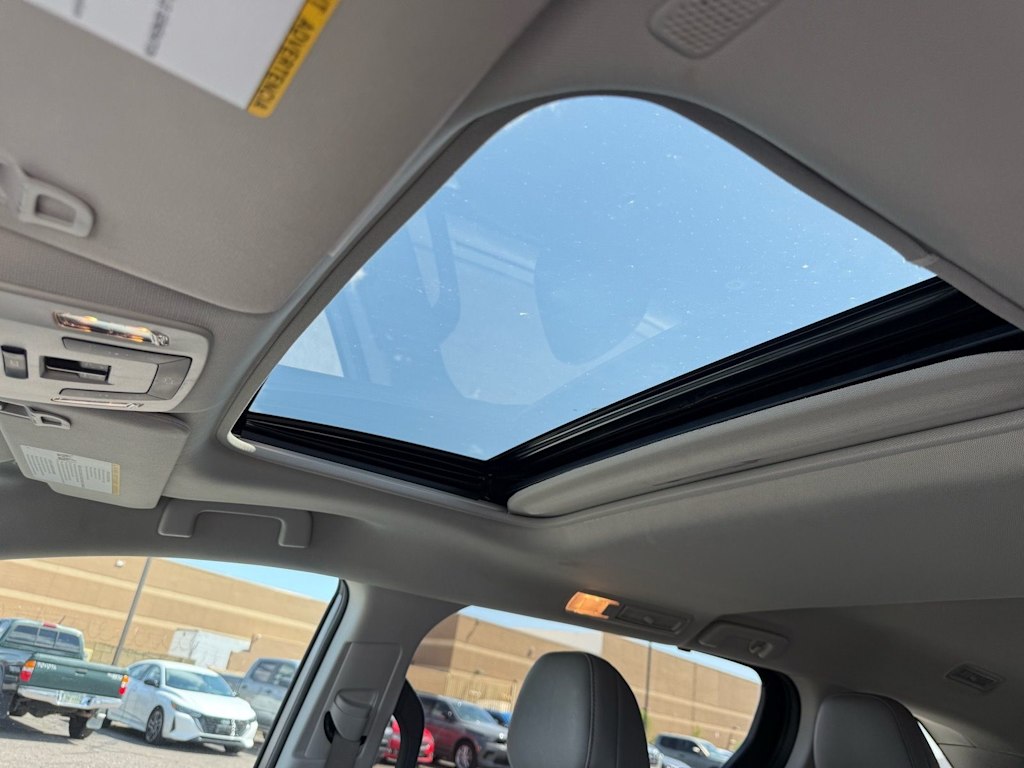 Thumbnail: 2024 Toyota Sienna - 20