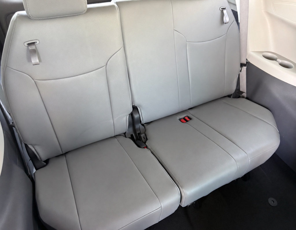 Thumbnail: 2024 Toyota Sienna - 31