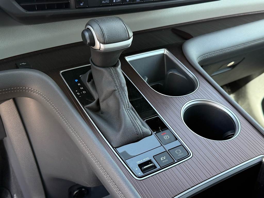 Thumbnail: 2024 Toyota Sienna - 12