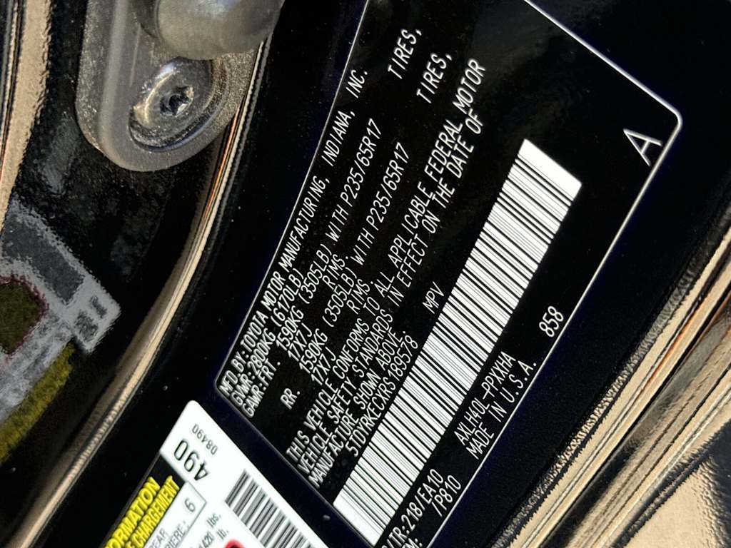 Thumbnail: 2024 Toyota Sienna - 31