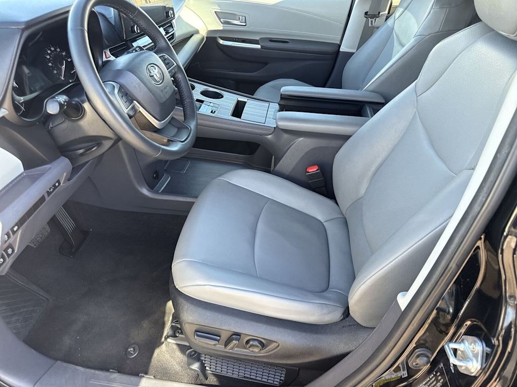 Thumbnail: 2024 Toyota Sienna - 20