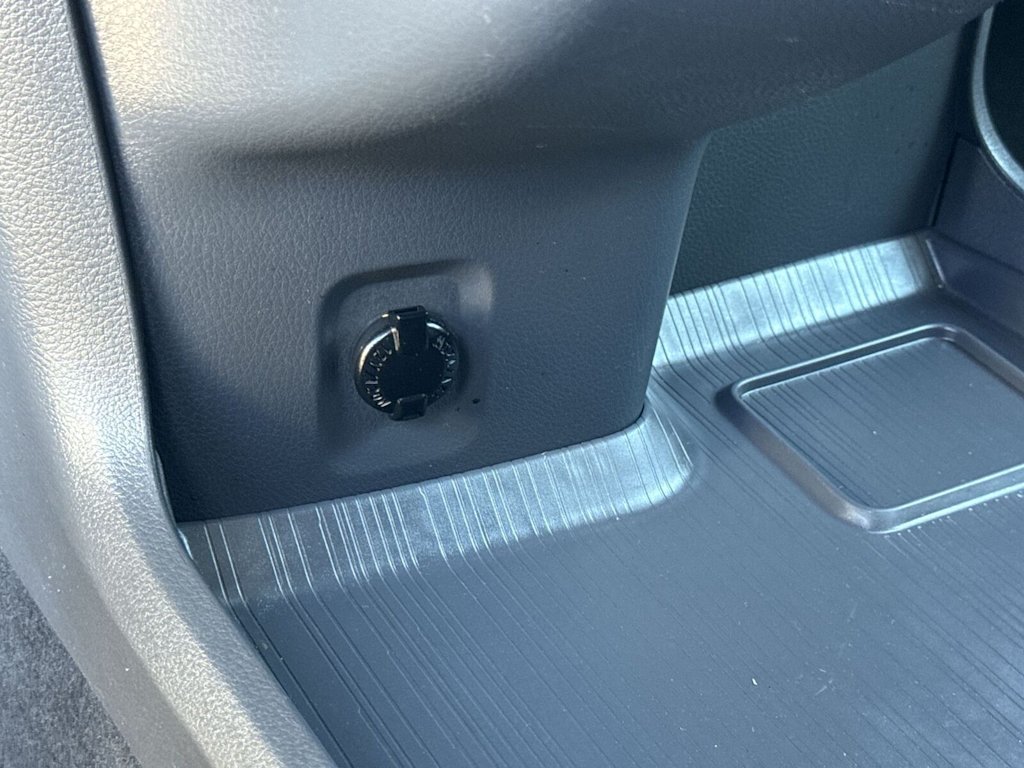 Thumbnail: 2024 Toyota Sienna - 25