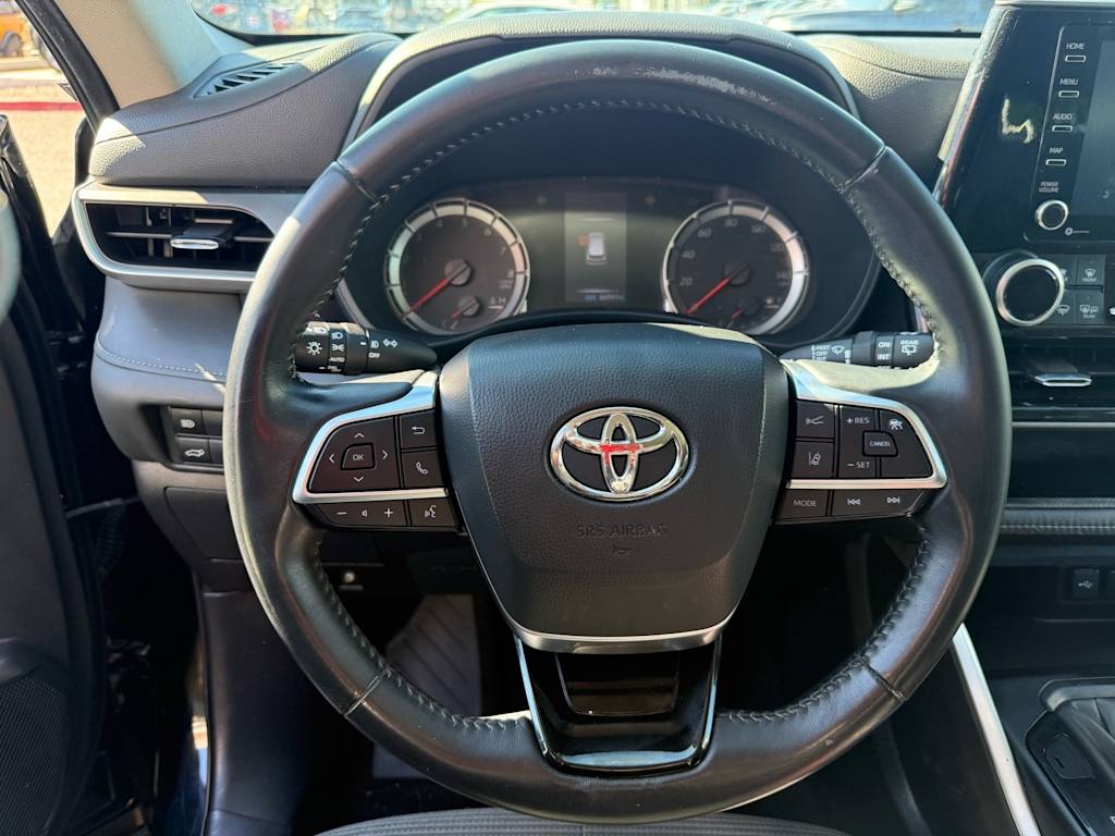 Thumbnail: 2020 Toyota Highlander - 7