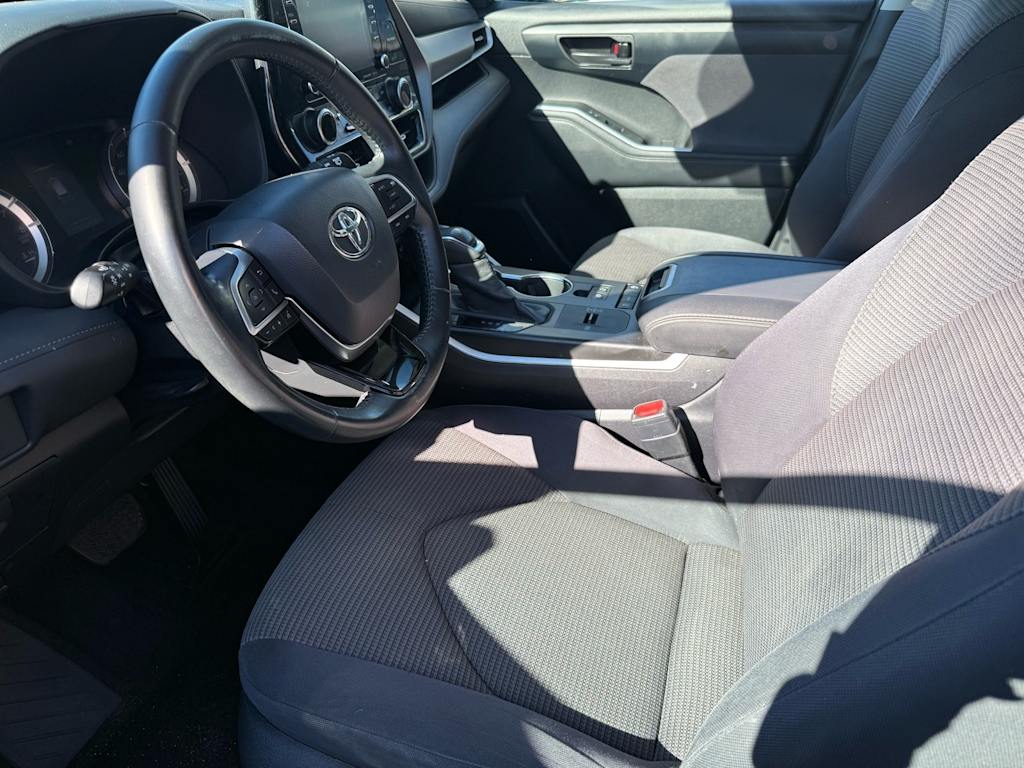 Thumbnail: 2020 Toyota Highlander - 2