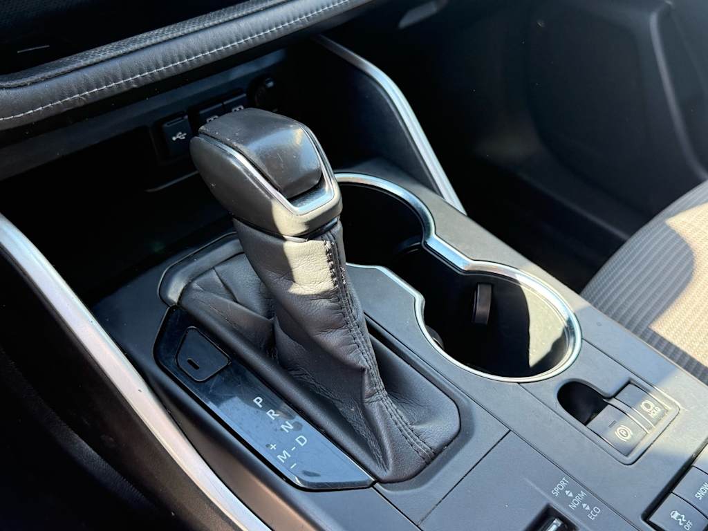 Thumbnail: 2020 Toyota Highlander - 10