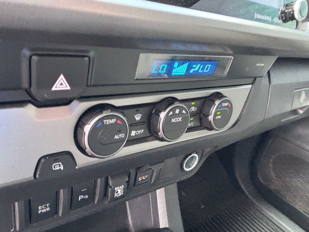 Thumbnail: 2021 Toyota Tacoma - 22