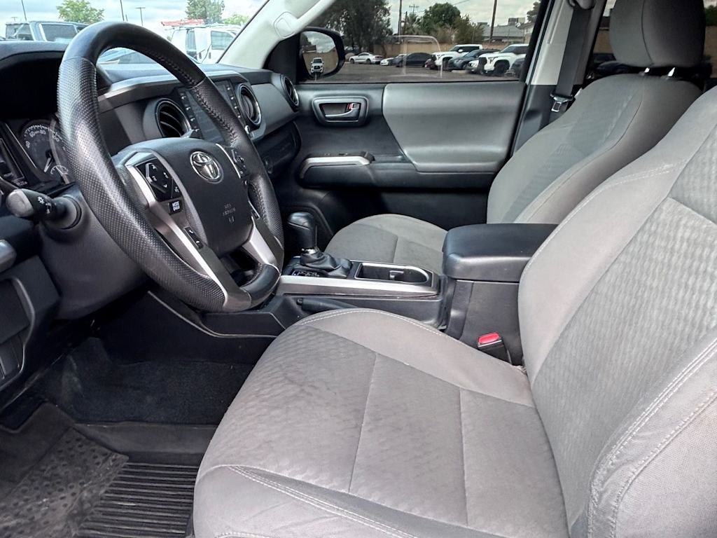 Thumbnail: 2021 Toyota Tacoma - 7