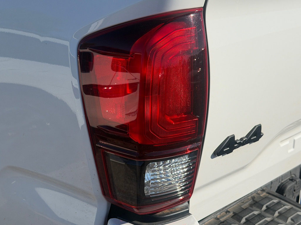 Thumbnail: 2021 Toyota Tacoma - 16