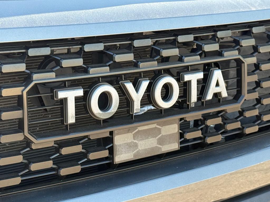Thumbnail: 2021 Toyota Tundra - 7