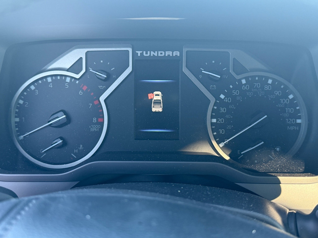 Thumbnail: 2024 Toyota Tundra - 9