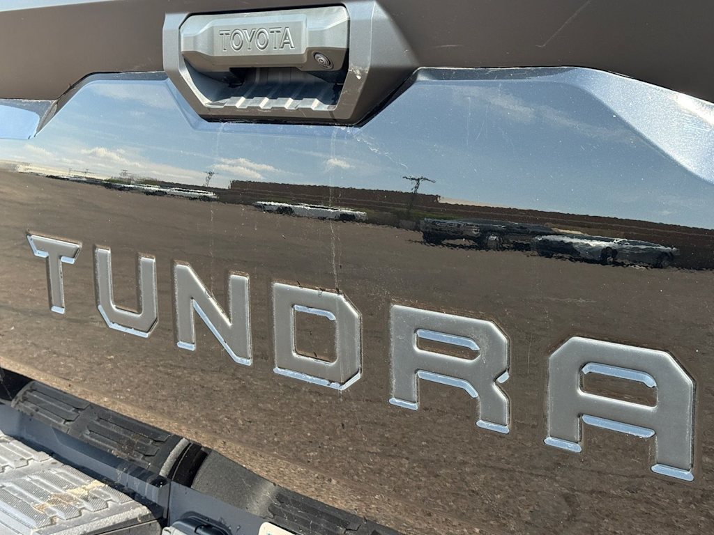 Thumbnail: 2025 Toyota Tundra - 17