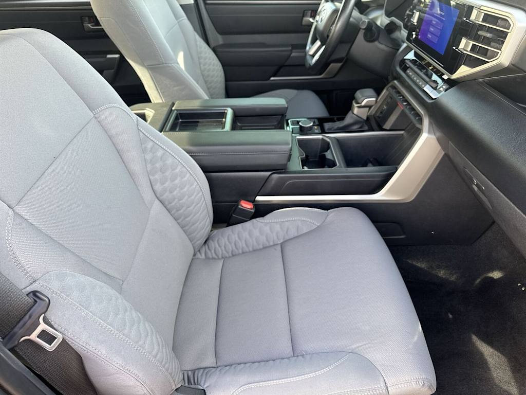 Thumbnail: 2024 Toyota Tundra - 9