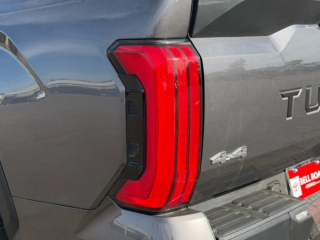Thumbnail: 2022 Toyota Tundra - 20