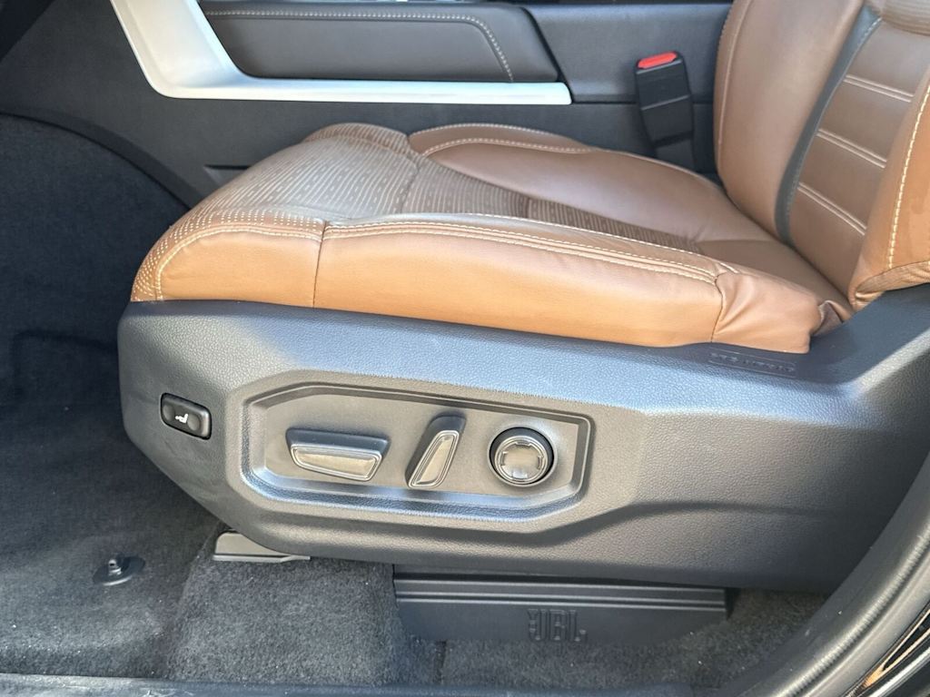 Thumbnail: 2025 Toyota Tundra - 21