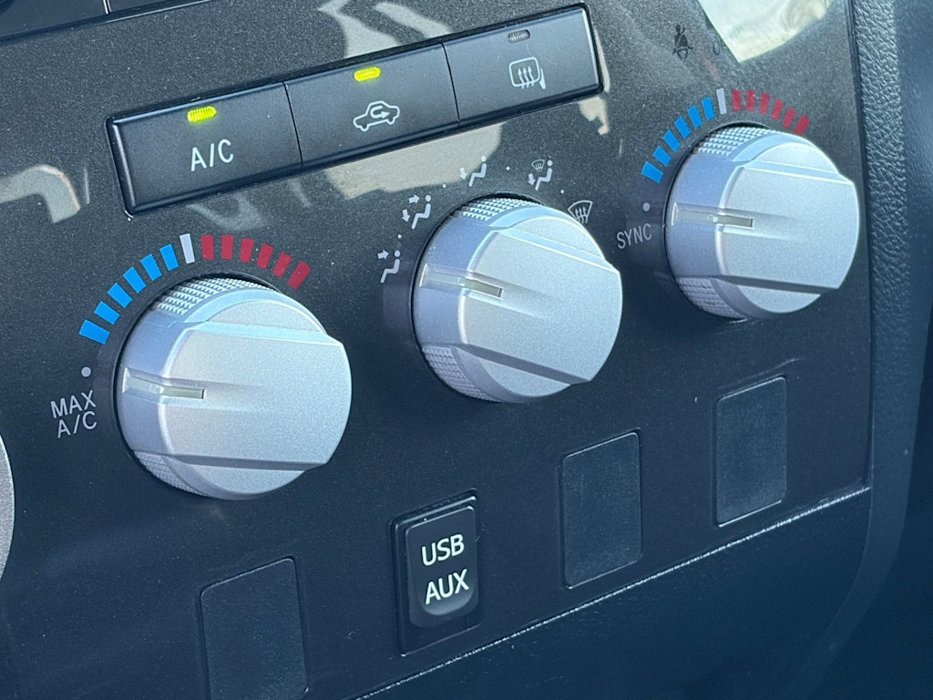 Thumbnail: 2013 Toyota Tundra - 22