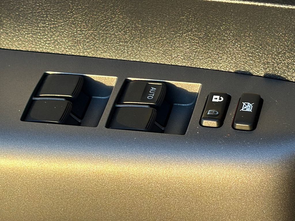 Thumbnail: 2013 Toyota Tundra - 13