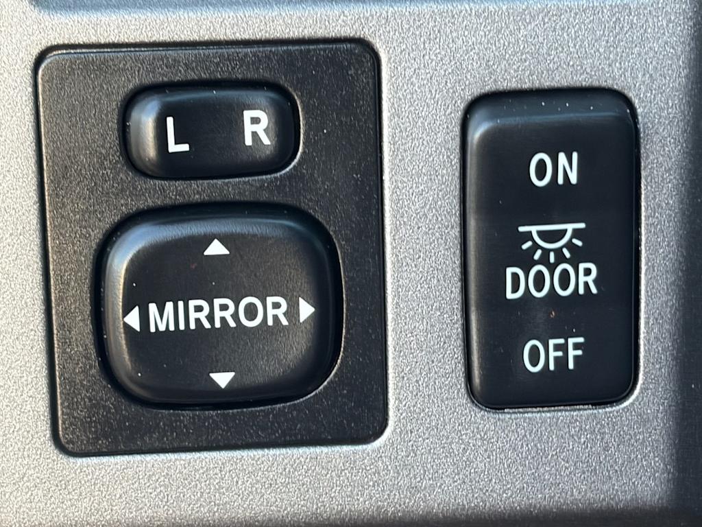 Thumbnail: 2013 Toyota Tundra - 9