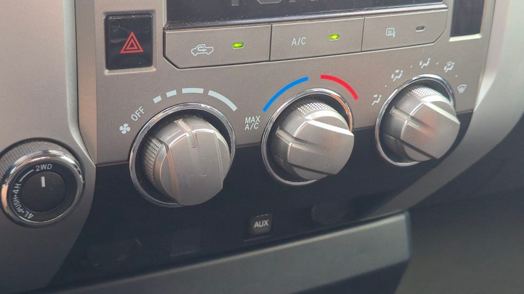 Thumbnail: 2019 Toyota Tundra - 25