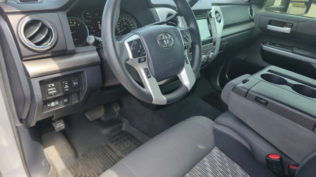 Thumbnail: 2019 Toyota Tundra - 9