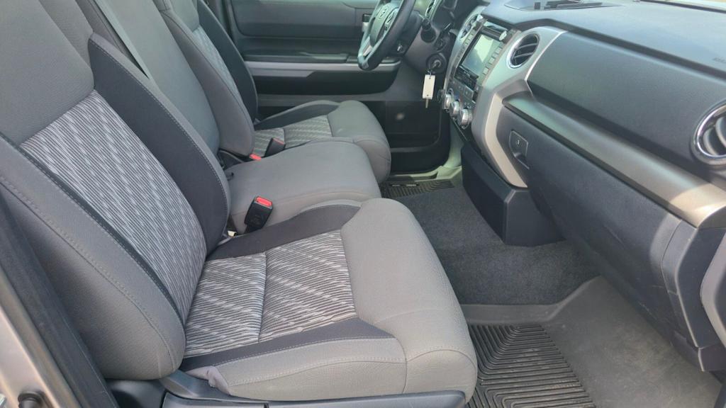 Thumbnail: 2019 Toyota Tundra - 10