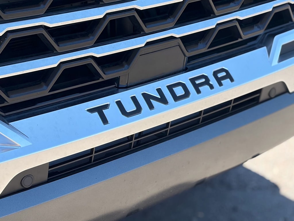 Thumbnail: 2023 Toyota Tundra - 15