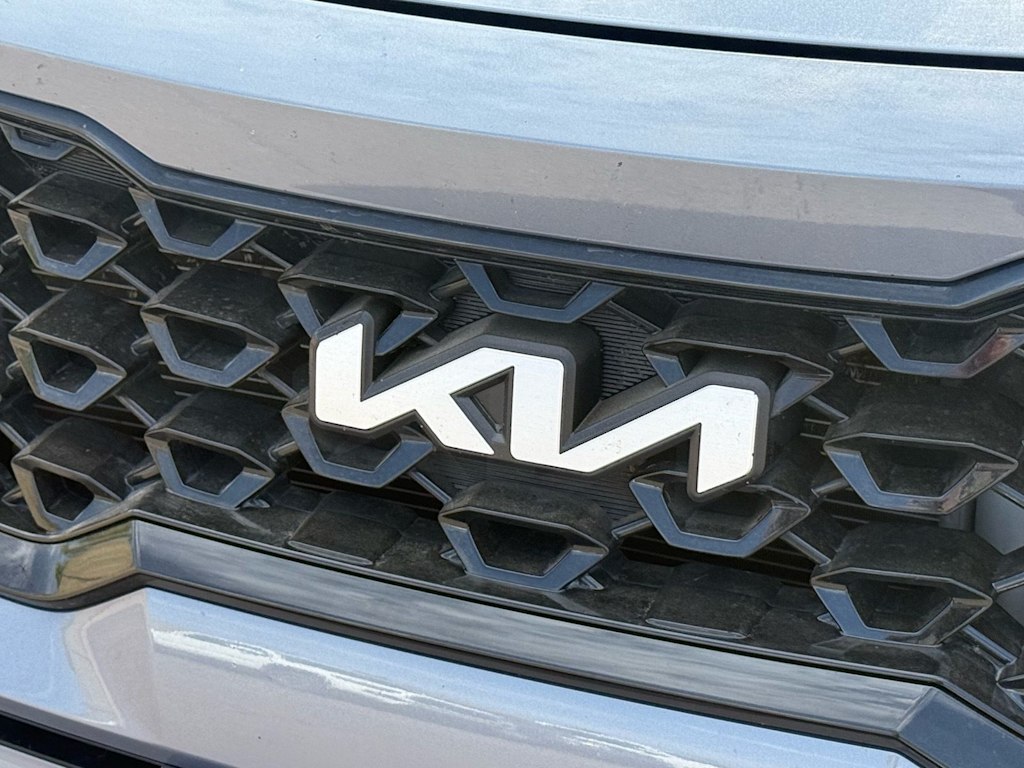 Thumbnail: 2023 Kia Sorento - 7