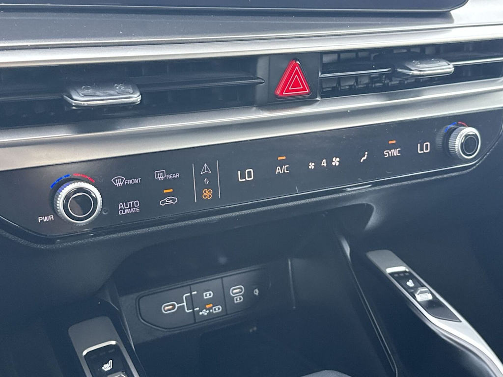 Thumbnail: 2024 Kia Sorento - 28