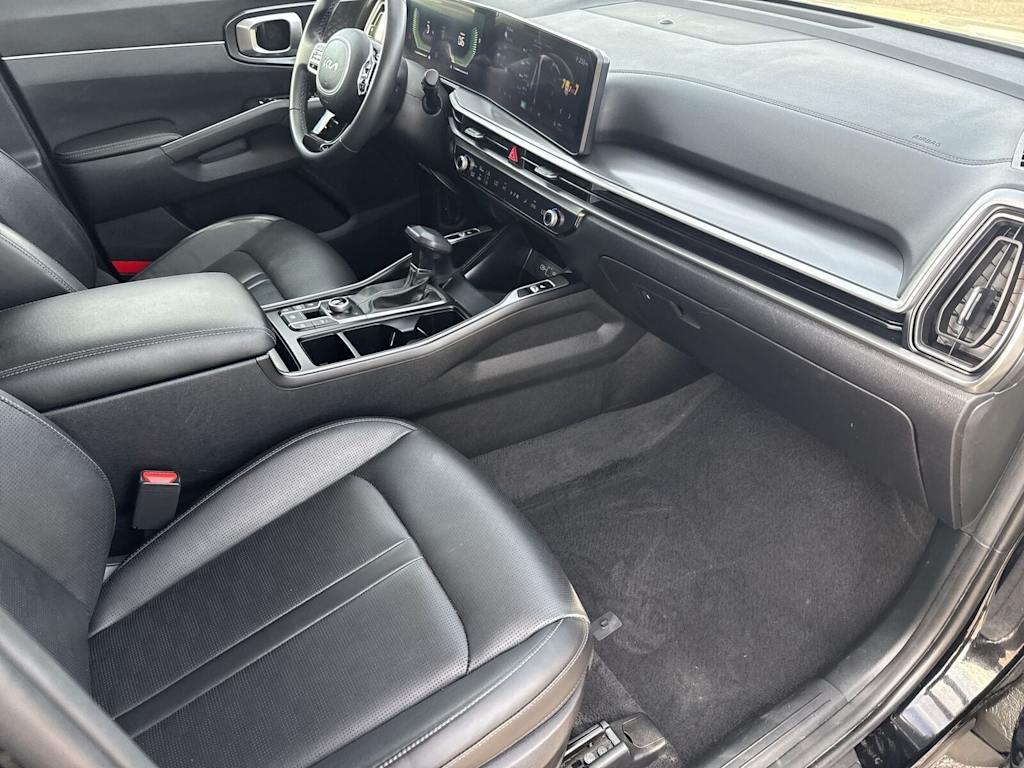 Thumbnail: 2024 Kia Sorento - 11