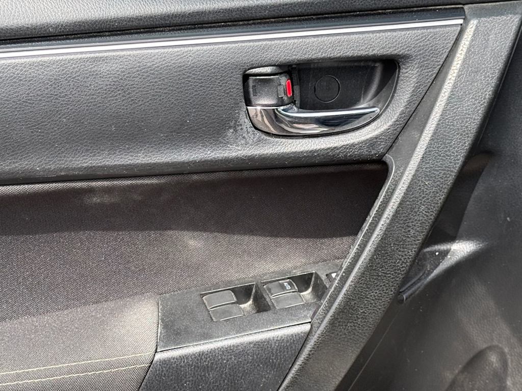 Thumbnail: 2019 Toyota Corolla - 18