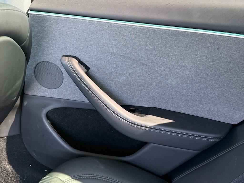 Thumbnail: 2025 Tesla Model 3 - 15