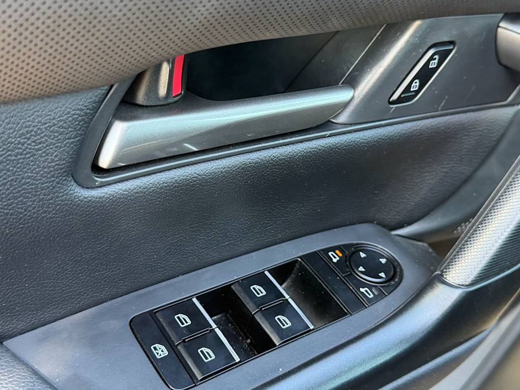 Thumbnail: 2025 Mazda CX-50 - 21