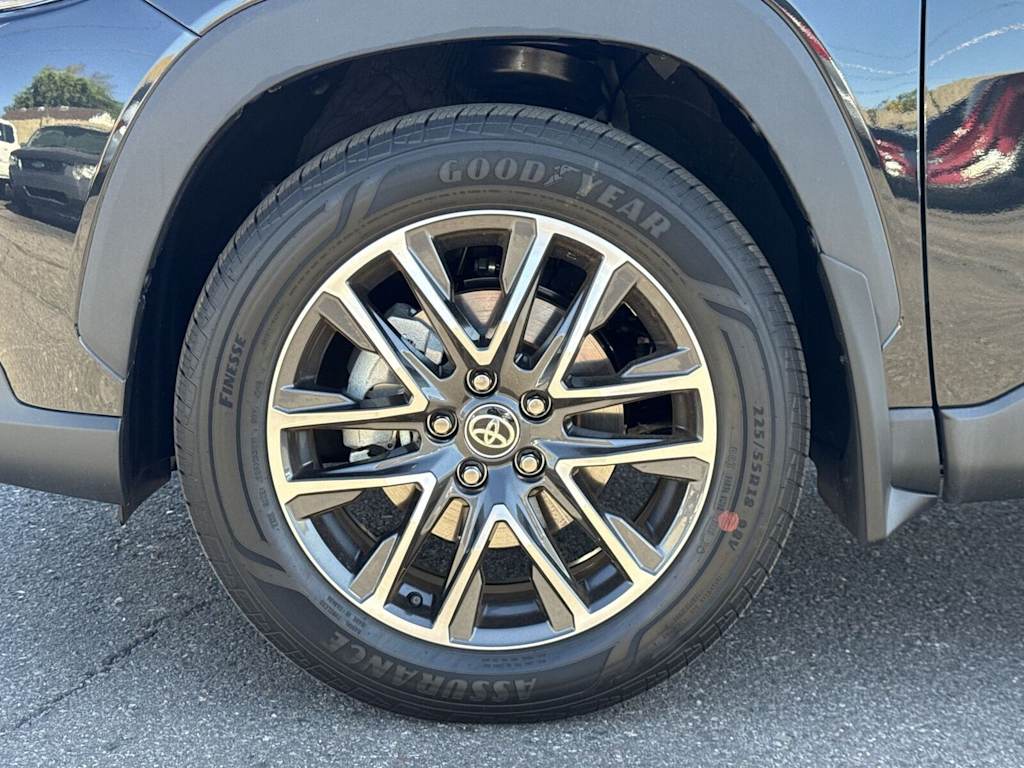 Thumbnail: 2026 Toyota Corolla Cross - 8